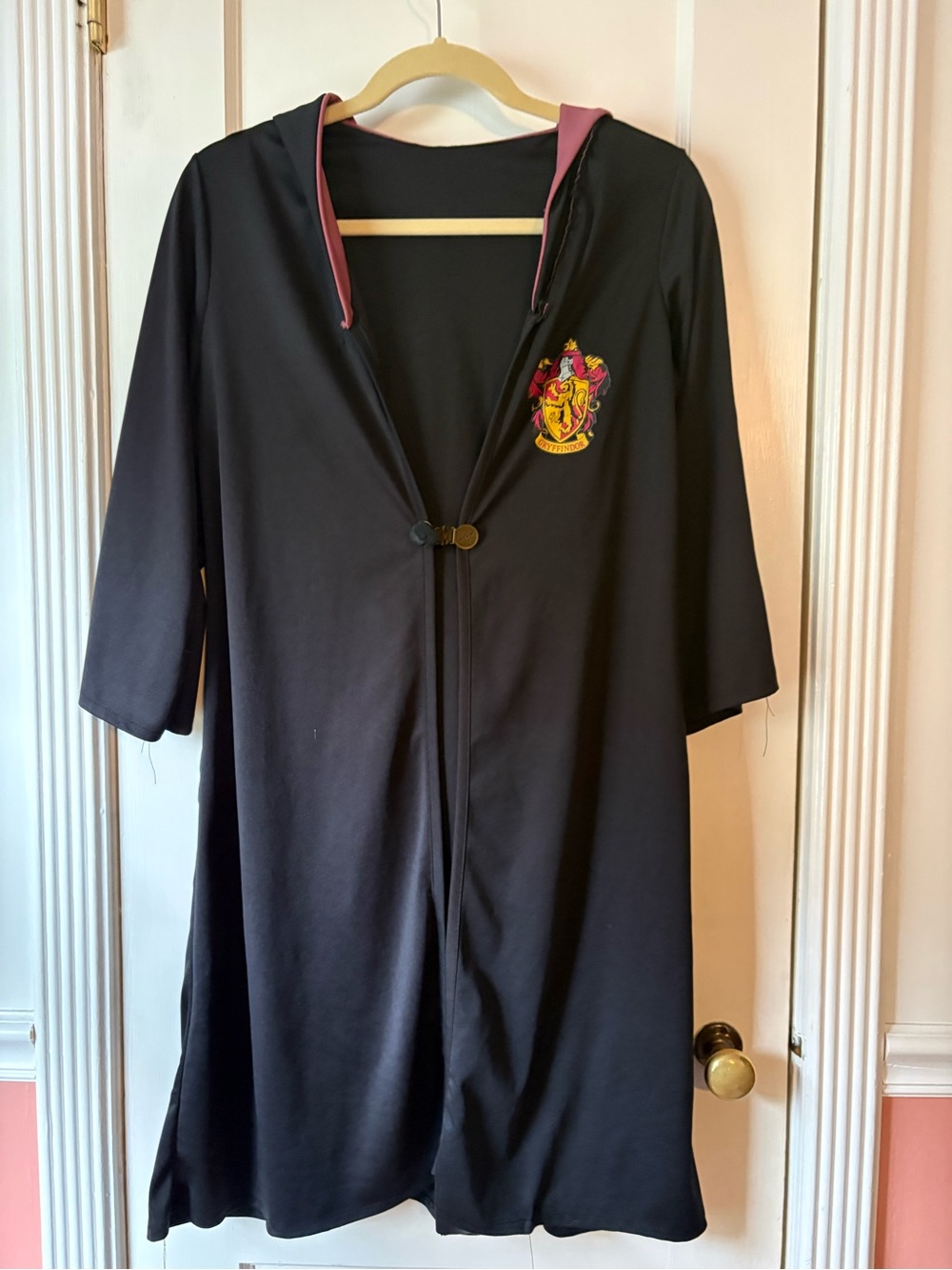 Harry Potter Halloween costume - Gryffindor Hooded Robe - Black with Maroon Trim